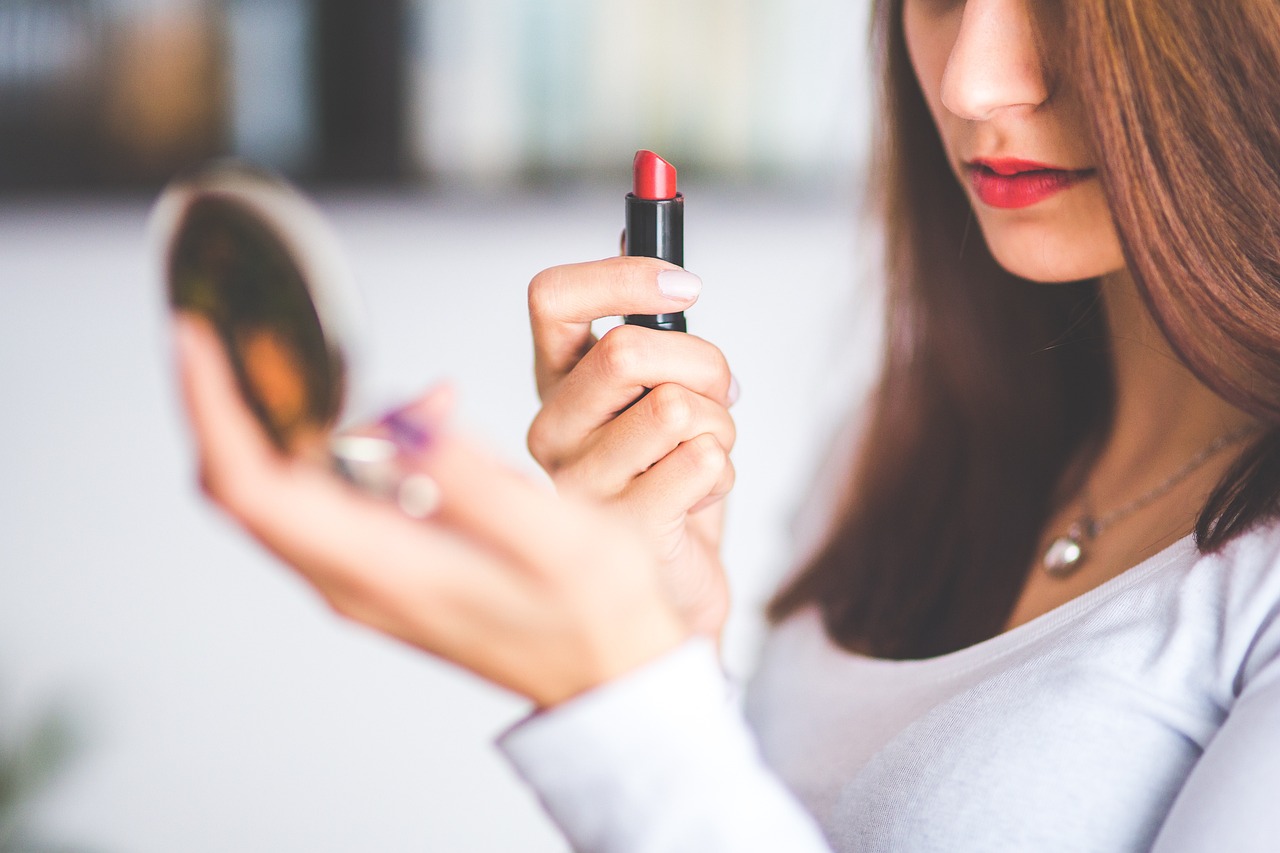 Hidratação Labial: Como Evitar o Ressecamento dos Lábios 2023 7 lipstick, lipgloss, lip gloss, batom, Hidratação Labial