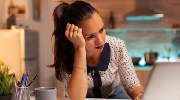 Uma mulher estressada Uma mulher estressada