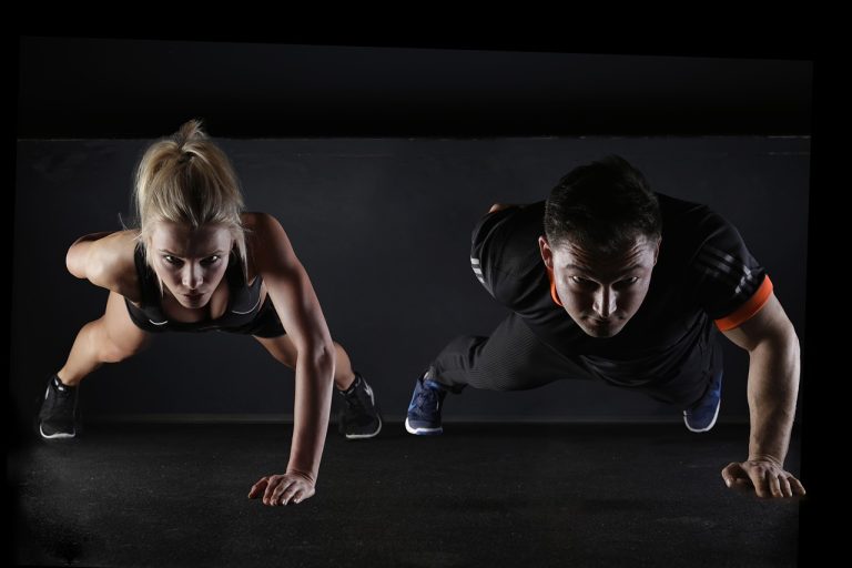 O segredo para alcançar seus objetivos na academia? Junte-se a uma comunidade fitness 1 Grupos de Fit