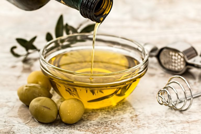 Cozinhar com óleo zero: benefícios e como fazer 1 Óleo na comida