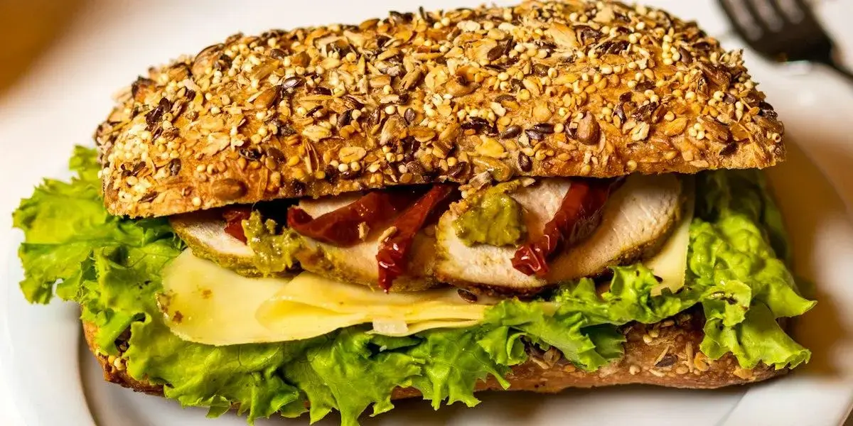 Comer Bem, Trabalhar Melhor: Um Guia de Alimentação Saudável para Workaholics