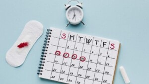 Por que minhas articulações doem durante a menstruação?