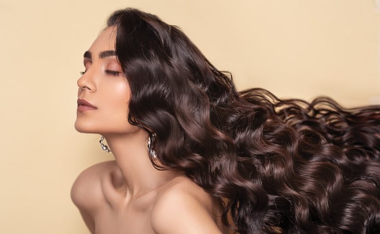 Protetor solar para cabelo: tipos e efeitos colaterais 3 cabelo longo