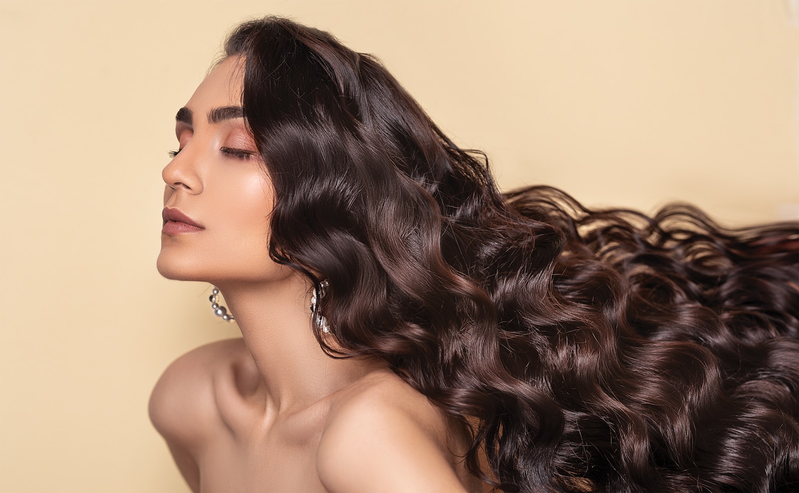 Protetor solar para cabelo: tipos e efeitos colaterais 1 cabelo longo