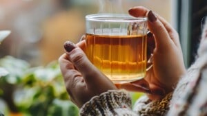 Beba água de ajwain e jeera para melhorar a digestão, ajudar na perda de peso e muito mais!