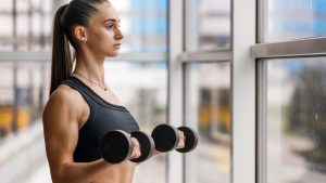 10 Exercícios de treinamento de força da parte superior do corpo que você deve tentar
