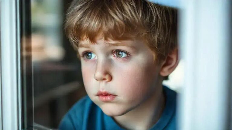 Compreendendo a Síndrome de Asperger: Sintomas e Tratamento Eficaz 8 Compreendendo a Síndrome de Asperger: Sintomas e Tratamento Eficaz