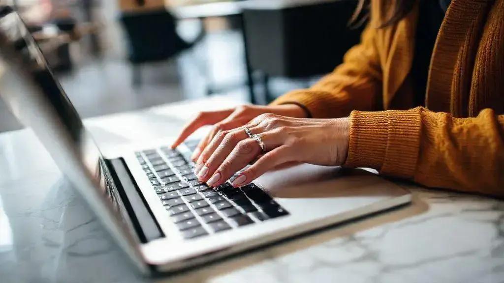 Uso crescentede IA em consultas de saúde no Brasil