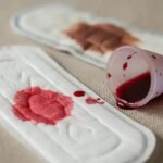 Cor do sangue menstrual: o que ela pode indicar sobre sua saúde